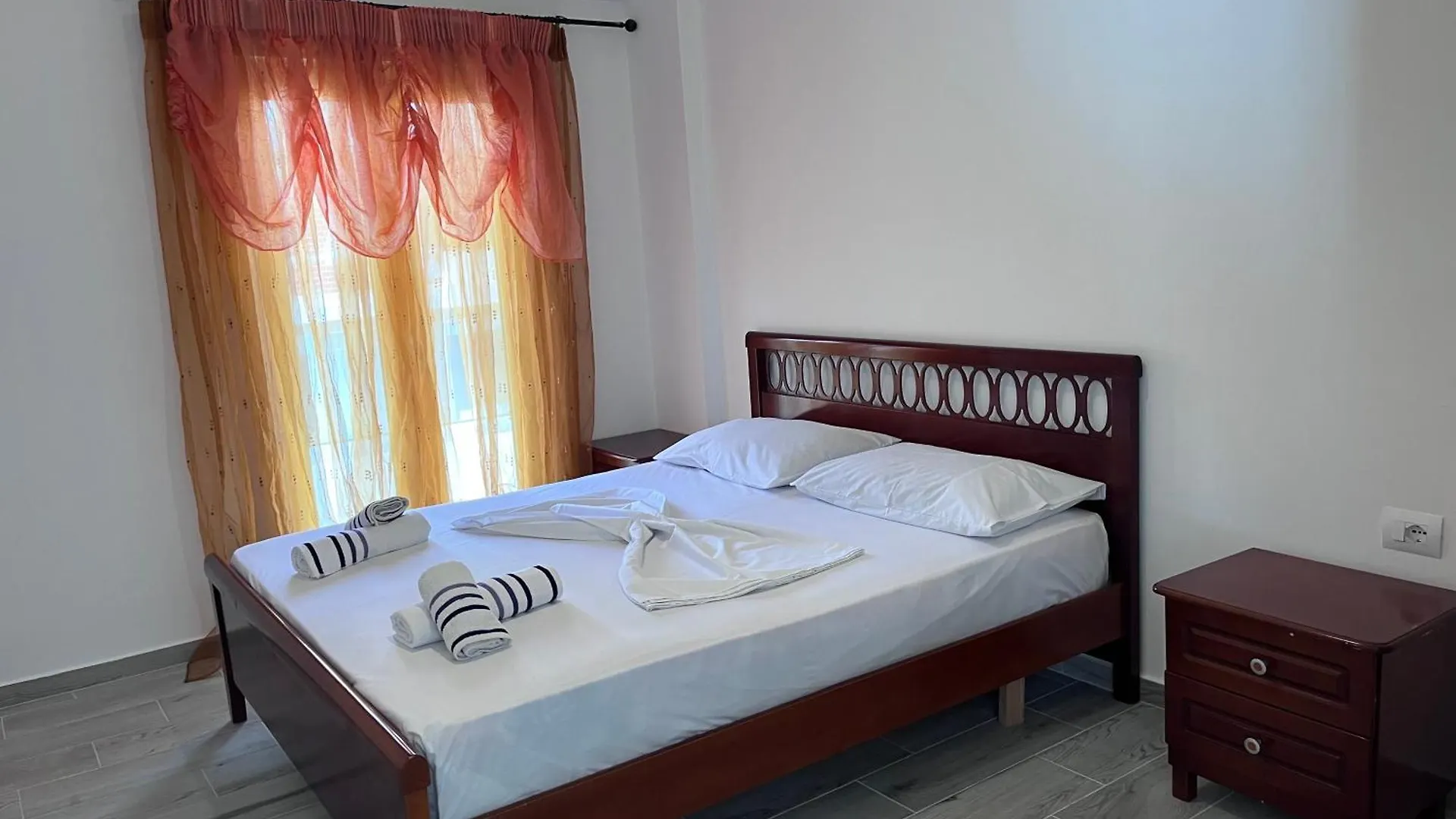 Sunlight Apartments Sarande