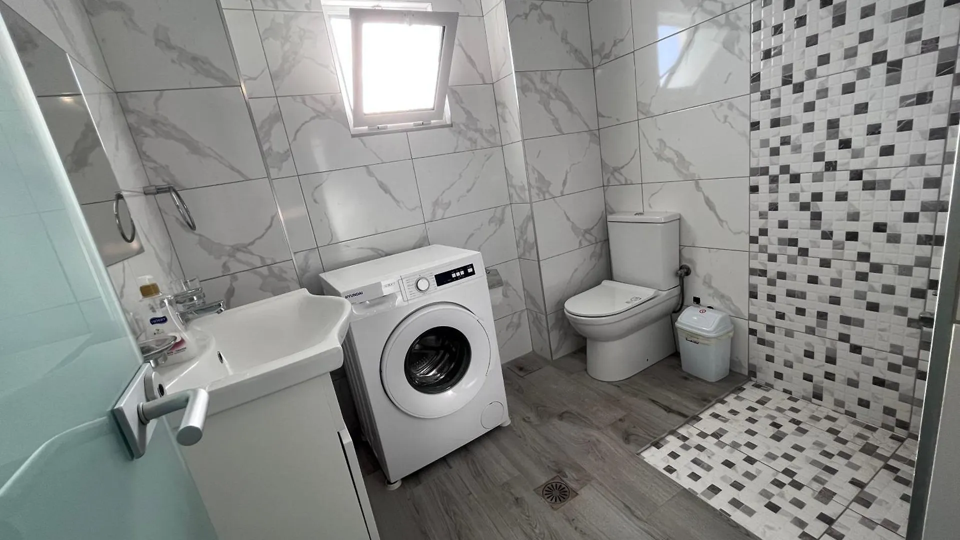 Sunlight Apartments Sarandë 0*,  알바니아